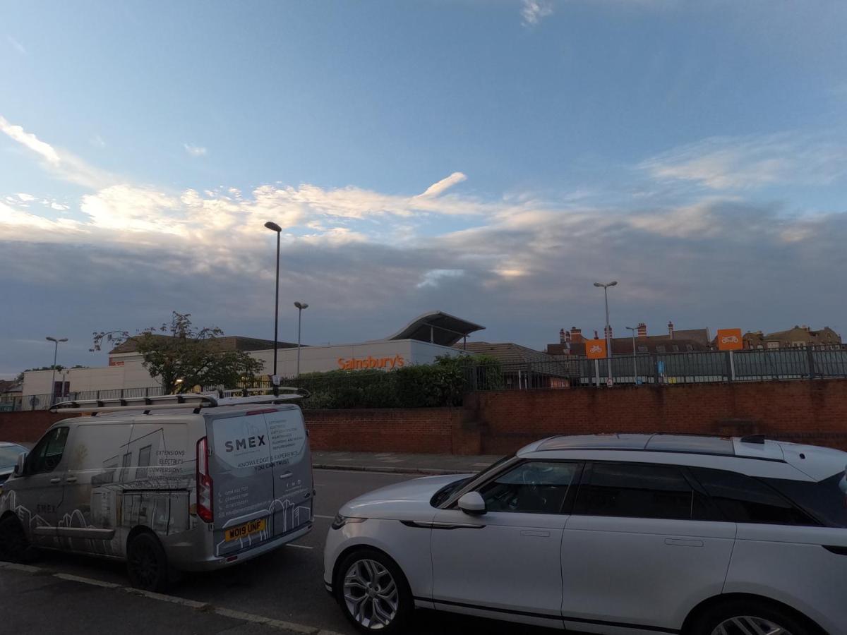 Lbt Property Ltd London Luaran gambar