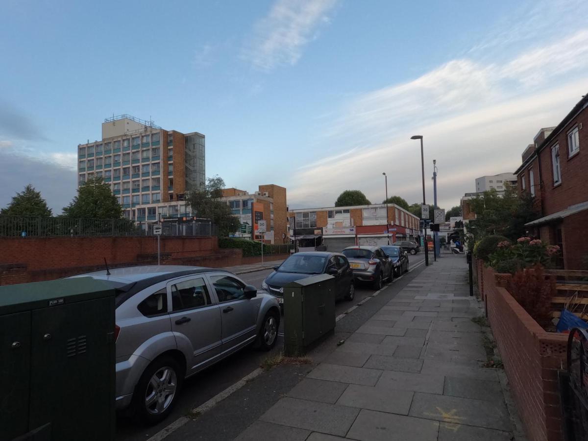 Lbt Property Ltd London Luaran gambar