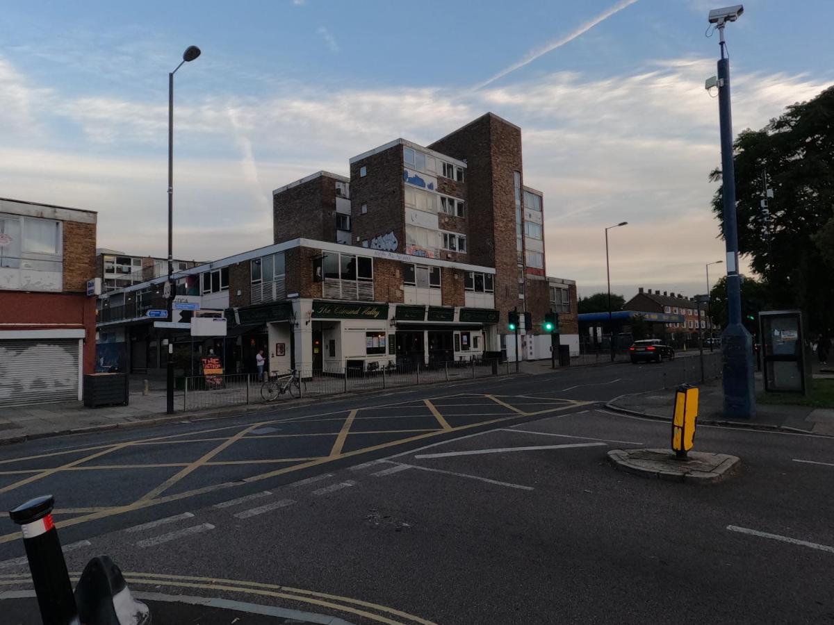 Lbt Property Ltd London Luaran gambar